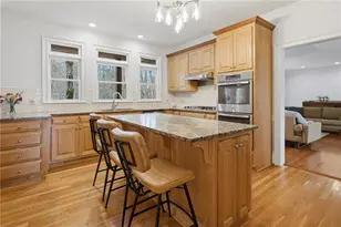 2910 Leeds Garden Ln, Alpharetta, GA 30022 - Photo 10