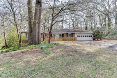 1245 S Shadygrove Court, Stone Mountain, GA 30083 - Photo 4