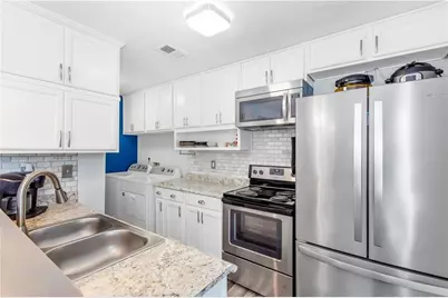 1382 Old Coach Road SW, Marietta, GA 30008 - Photo 10