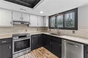 5530 Bourbon Dr, Gainesville, GA 30506 - Photo 10