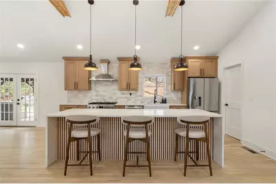 725 Starlight Lane, Atlanta, GA 30342 - Photo 8