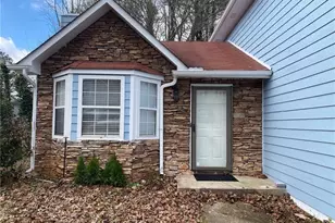 407 Sheppard Crossing Ct, Stone Mountain, GA 30083 - Photo 4