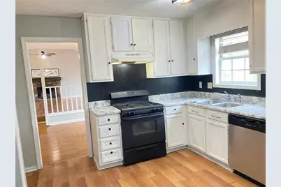 407 Sheppard Xing Court, Stone Mountain, GA 30083 - Photo 16