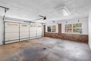 235 Abington Dr, Sandy Springs, GA 30328 - Photo 34