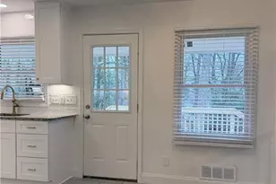 1863 Mt Vernon Rd, Dunwoody, GA 30338 - Photo 6