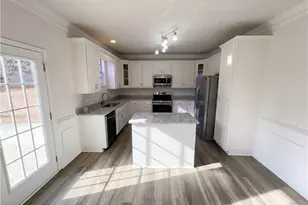 517 Sutherland Way, McDonough, GA 30253 - Photo 2