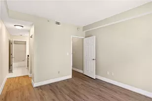 1074 Peachtree Walk NE, Atlanta, GA 30309 - Photo 30