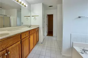 1040 Sunny Field Ct, Lawrenceville, GA 30043 - Photo 12