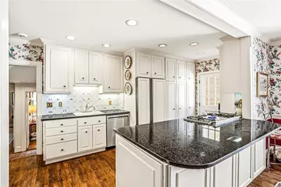 547 Spring Valley Road NW, Atlanta, GA 30318 - Photo 6