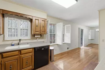 3245 Forest Creek Drive SW, Marietta, GA 30064 - Photo 10