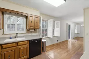 3245 Forest Creek Dr SW, Marietta, GA 30064 - Photo 10