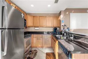 3040 Peachtree Rd NW, Atlanta, GA 30305 - Photo 16