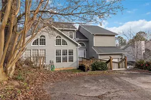 1679 Paddlewheel Dr, Marietta, GA 30062 - Photo 2