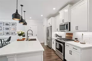 2995 Edgemont Ln, Marietta, GA 30008 - Photo 6