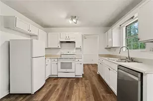 1188 Woodfield Trce, Lithonia, GA 30058 - Photo 6