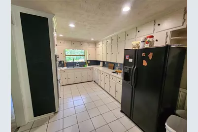 2324 Clairmont Road NE, Atlanta, GA 30329 - Photo 4