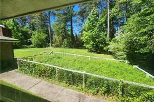 2324 Clairmont Road NE, Atlanta, GA 30329 - Photo 14