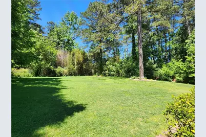 2324 Clairmont Road NE, Atlanta, GA 30329 - Photo 16