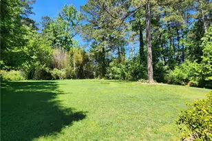 2324 Clairmont Road NE, Atlanta, GA 30329 - Photo 16