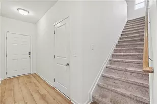 4574 Bishops Ln, Oakwood, GA 30566 - Photo 8