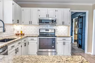 4970 Gold Mine Dr, Sugar Hill, GA 30518 - Photo 10