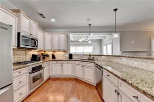 3013 Amberglen Ct, Cumming, GA 30040 - Photo 4