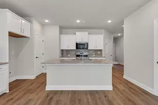 2404 Malster Ln, Lawrenceville, GA 30043 - Photo 8