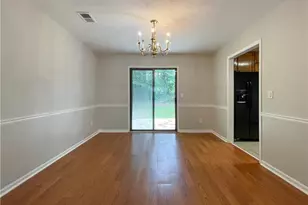 2217 Lowtrail Ct, Lithonia, GA 30058 - Photo 6