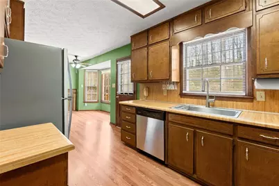 4691 Lucerne Valley Road SW, Lilburn, GA 30047 - Photo 14