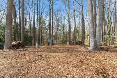 4691 Lucerne Valley Road SW, Lilburn, GA 30047 - Photo 38