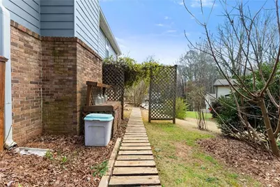 4691 Lucerne Valley Road SW, Lilburn, GA 30047 - Photo 46