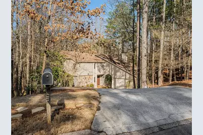 100 Mount Shasta Lane, Alpharetta, GA 30022 - Photo 1