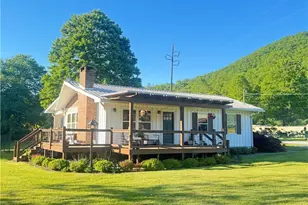 21 McIntosh Ln, Rabun Gap, GA 30568 - Photo 1