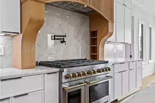 3267 N Bogan Rd, Buford, GA 30519 - Photo 14