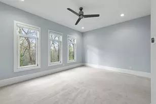 1099 Briar Cove Cir, Atlanta, GA 30329 - Photo 16