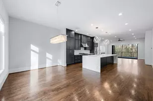 1099 Briar Cove Cir, Atlanta, GA 30329 - Photo 2