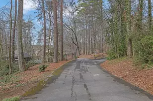 70 Bonnie Ln, Atlanta, GA 30328 - Photo 42