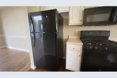 401 Overlook, Conyers, GA 30012 - Photo 4