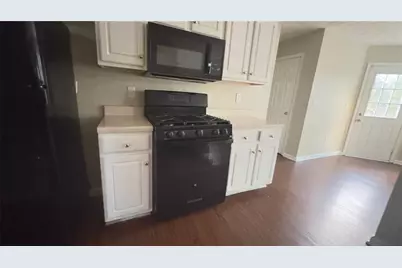 401 Overlook, Conyers, GA 30012 - Photo 2