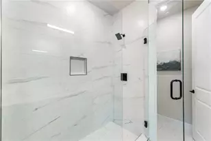 2202 Carlton Ct, Atlanta, GA 30318 - Photo 24