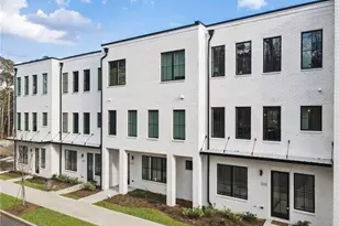 2202 Carlton Ct, Atlanta, GA 30318 - Photo 2