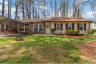 811 Longfellow Court, Stone Mountain, GA 30088 - Photo 2