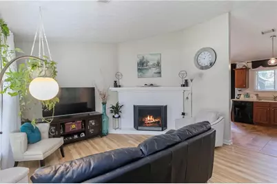 811 Longfellow Court, Stone Mountain, GA 30088 - Photo 6