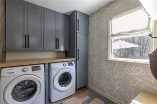 775 E Powderhorn Rd NE, Sandy Springs, GA 30342 - Photo 32