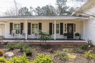 775 E Powderhorn Rd NE, Sandy Springs, GA 30342 - Photo 6