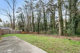 2763 Baker Ridge Dr NW, Atlanta, GA 30318 - Photo 28