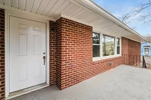 2763 Baker Ridge Dr NW, Atlanta, GA 30318 - Photo 2
