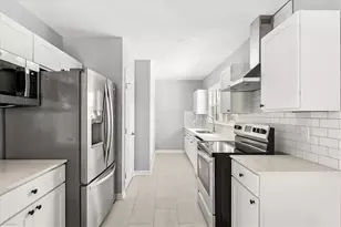 2763 Baker Ridge Dr NW, Atlanta, GA 30318 - Photo 10