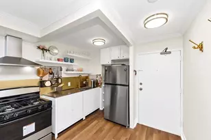 2285 Peachtree Rd NE, Atlanta, GA 30309 - Photo 2