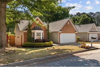 2869 Hillvale Cove Drive, Lithonia, GA 30058 - Photo 2